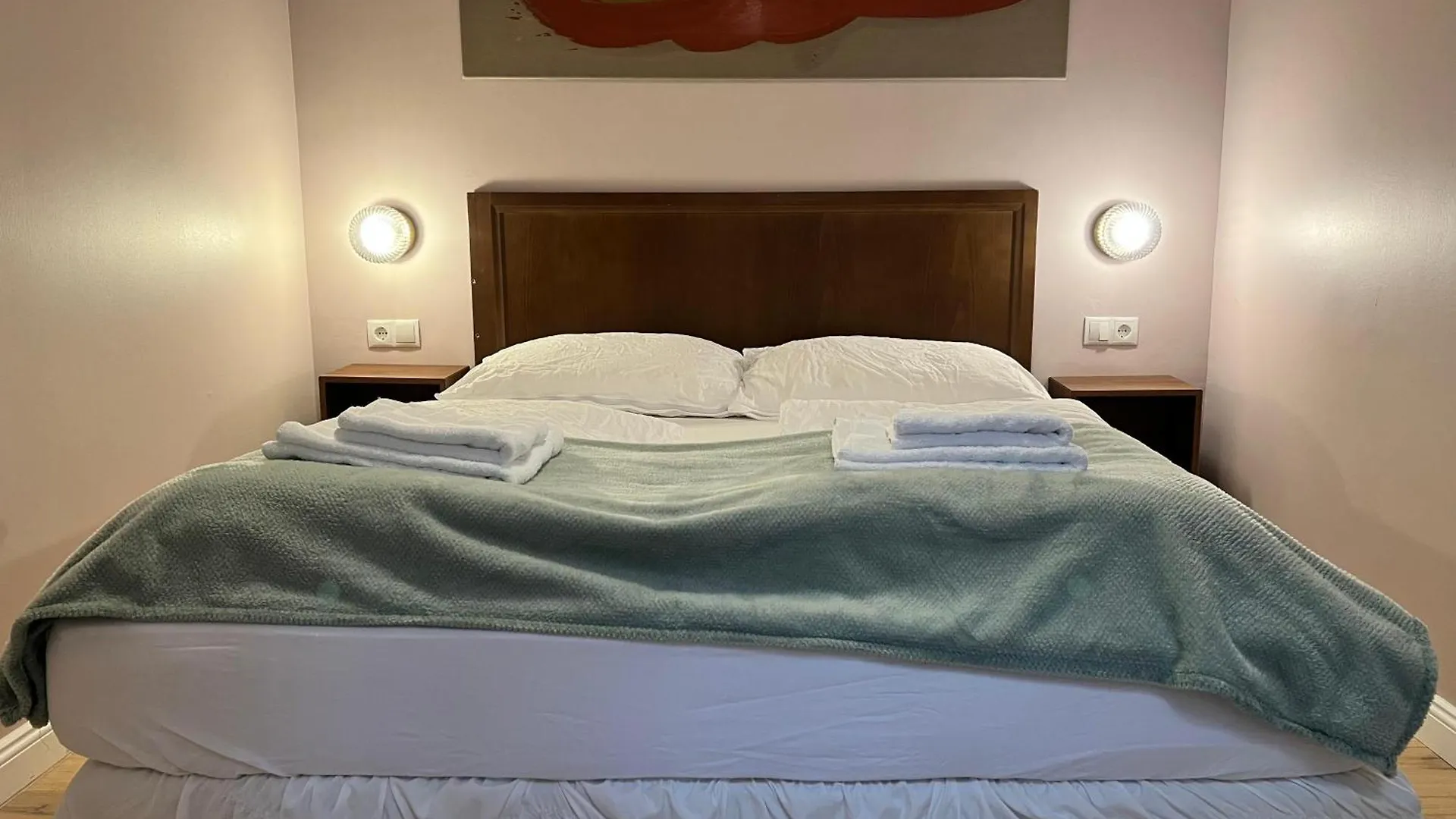 1 Aprt & 5 Stylish Hotel Rooms, Comfort & Convenience Combined Vienna 0*,