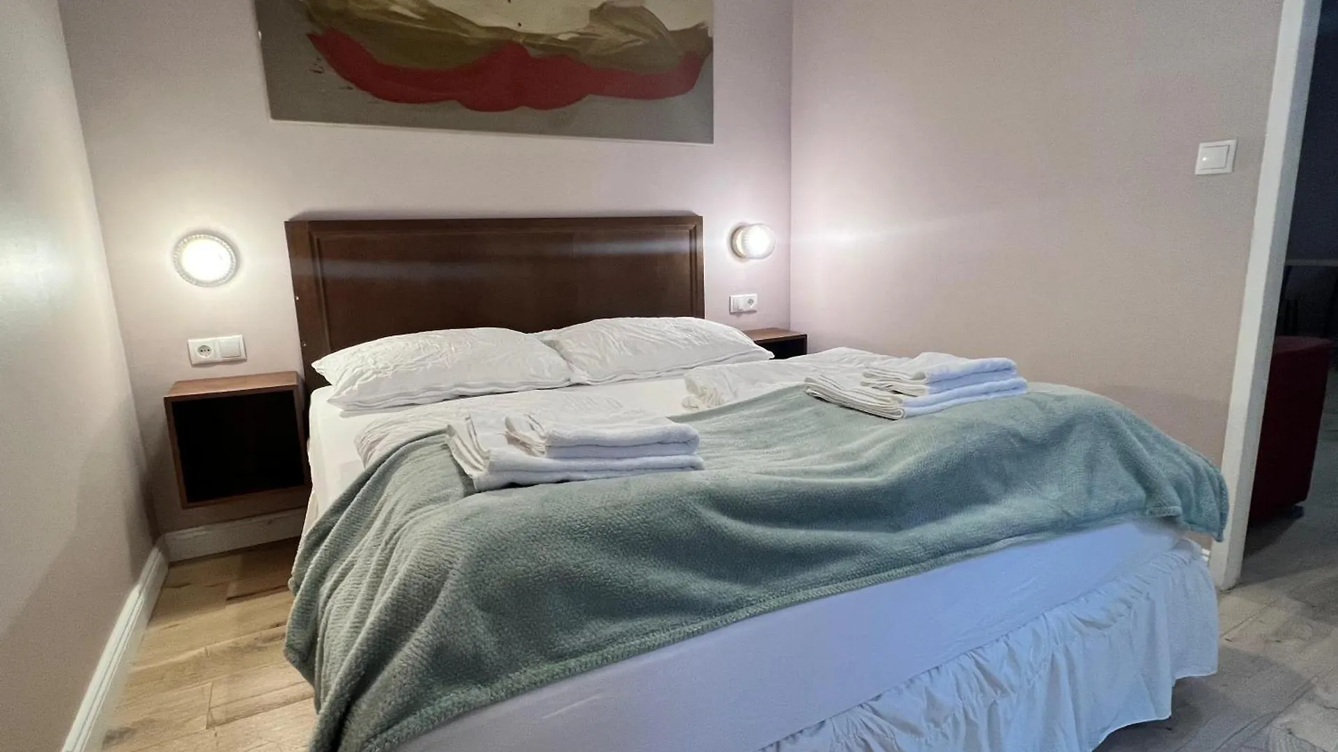 1 Aprt & 5 Stylish Hotel Rooms, Comfort & Convenience Combined Vienna Appartamento